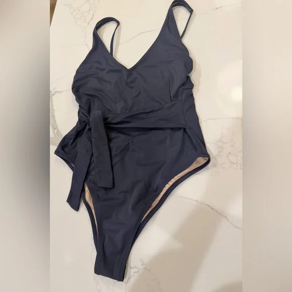 Shade and Shore One Piece Swimsuit - Picture 4 of 5